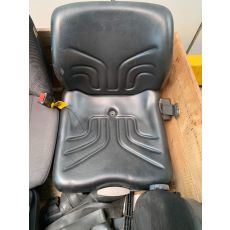 040811610001GEB STOEL BEGE 81-16 PVC